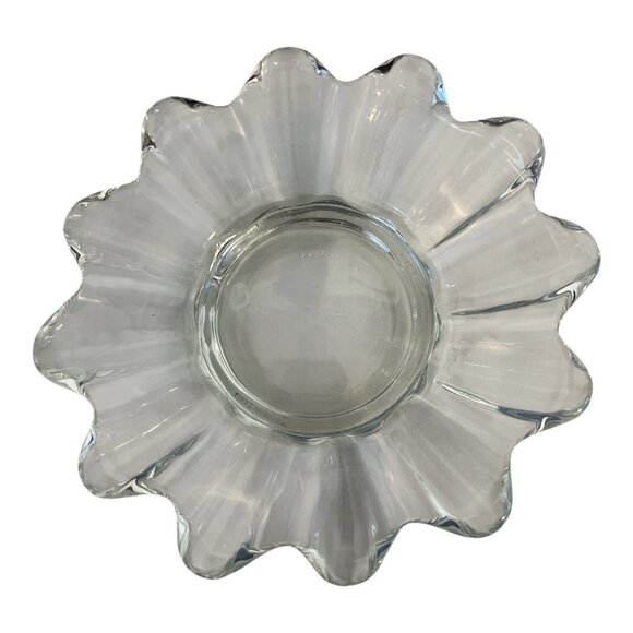 Vintage Indiana Glass Scalloped Pressed Glass Candy/Nut Bowl – Made in USA – 196 - Picture 2 of 4